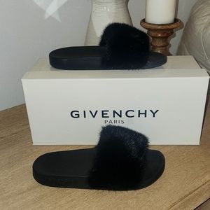 Givenchy Munk slides